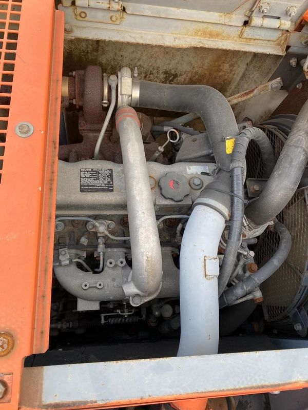 Hitachi in voorraad 90% gebruikte HITACHI ZX135us graafmachine, HITACHI ZX135us ZX120-6 ZX240-3g met goedkope prijs te koop in Shanghai