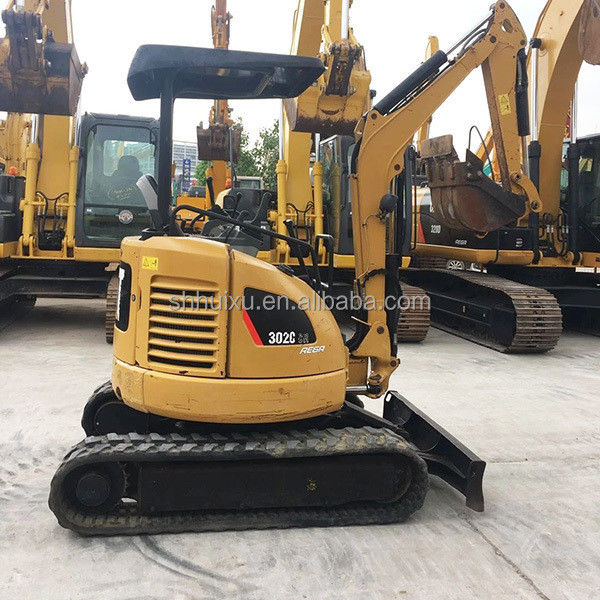 Goede kwaliteit Tweedehands kleine kruipergraver CAT302 Gebruikte hydraulische mini-graver rupsmachine rups op voorraad