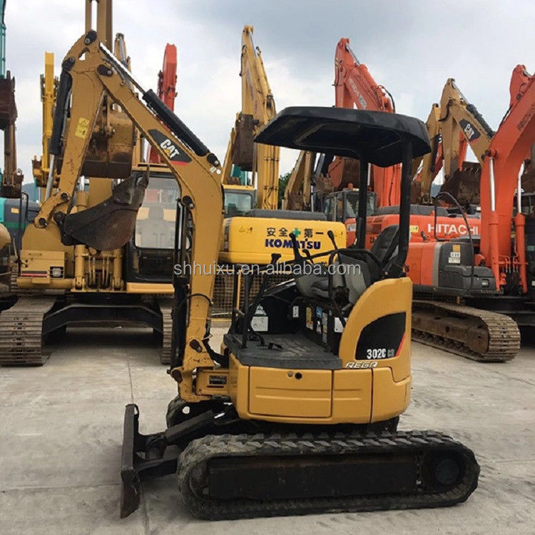 Goede kwaliteit Tweedehands kleine kruipergraver CAT302 Gebruikte hydraulische mini-graver rupsmachine rups op voorraad