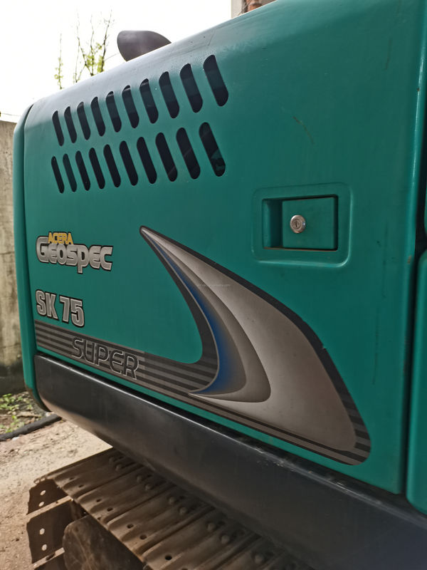 Kobelco SK200 Gebruikte mini graafmachine Kobelco SK75 Leuke kwaliteit Goedkope prijs tweedehands hydraulische graafmachine Japanse oorsprong