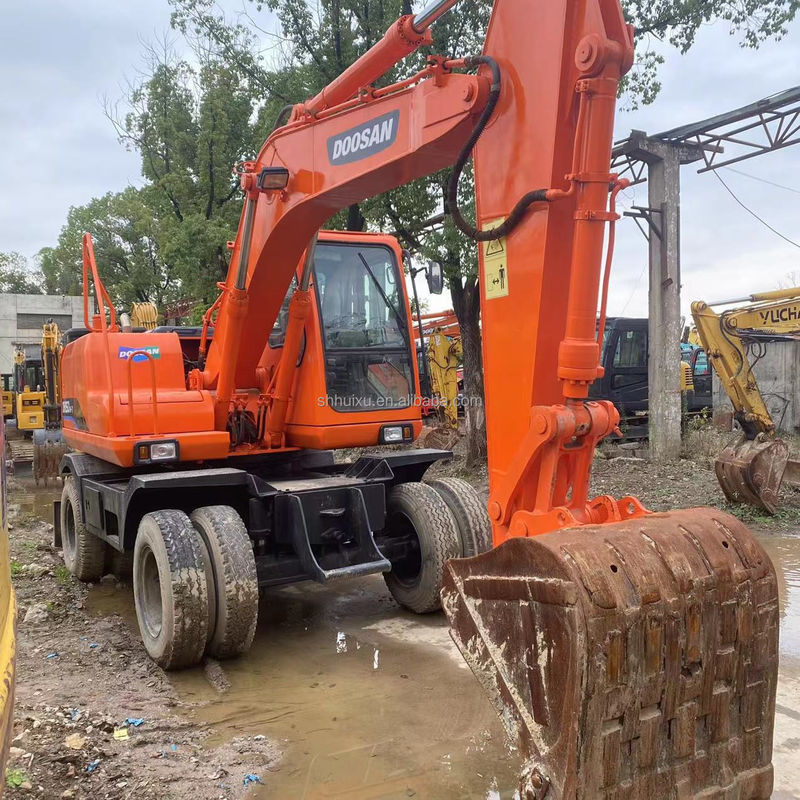 Doosan Warm verkoop Warm verkoop Tweedehands Doosan DH150 W-7 Gebruikte graafmachine in goede staat Wielgraafmachine.
