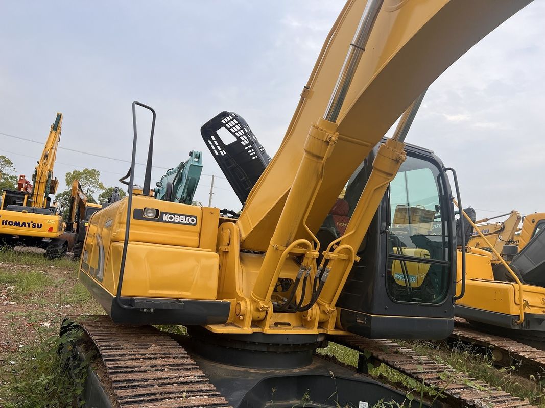 Gebruikte graafmachine Kobelco SK260 tweedehands graver gebruikte machines 26 ton hand aarde graver gebruikte graver
