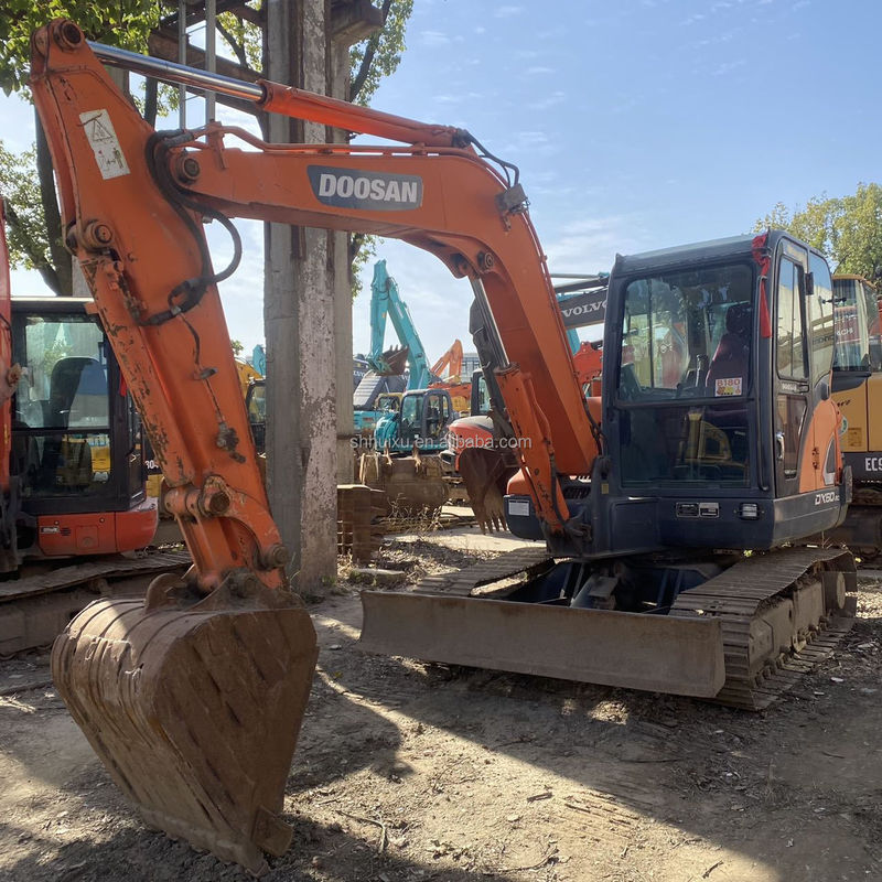 Doosan warmverkoop Shanghai groothandel tweedehands graafmachine doosan dx60 DX60-5B DX60-9C DX60R/gebruikte doosan dx60-9c graafmachine