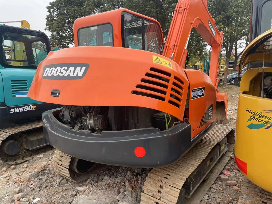 Gebruikte carwler graafmachine/ beste kwaliteit gebruikte doosan75 Koreaanse oorsprong gebruikte mini digger Doosan75