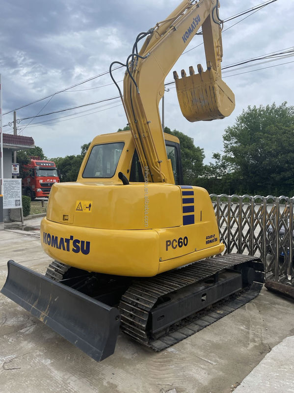Kruipgraver Komatsu PC60 6 ton gebruikte hydraulische hoge kwaliteit/tweedehands mini graver Komatsu PC60 Japanse oorsprong goedkope prijs Komatsu Graver