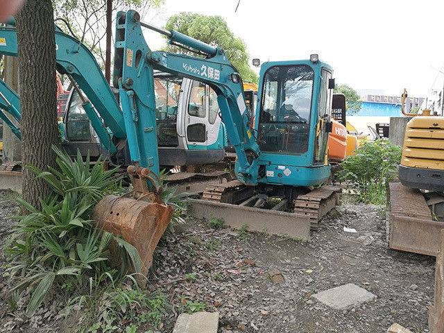 Tweedehands Kubota35 graafmachine uit Korea te koop.