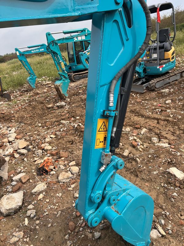 8.5t gebruikte Kubota 185 originele hydraulische kruipgraver/tweedehands Kubota 185 originele hydraulische kruipgraver