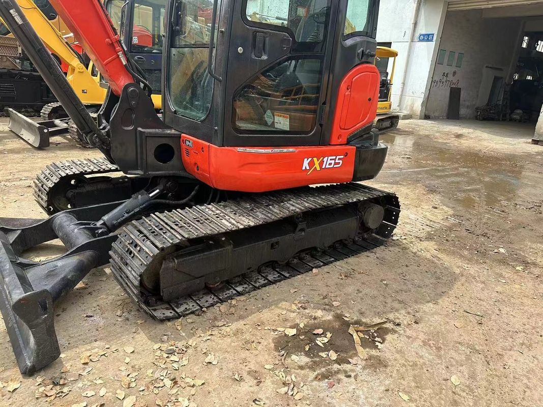 Gebruikte mini-graver Kubota165 Japanse oorsprong goedkope prijs/tweedehands hydraulische kruiper Graver Kubota165 Hoogwaardige kwaliteit