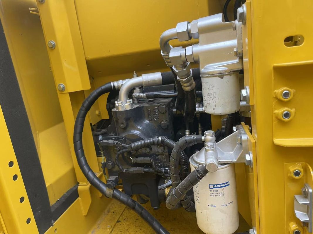 Handgebruikte aardgraver Komatsu PC130 gebruikte machines 13 ton handgebruikte postgatgravers tweedehands gravers te koop