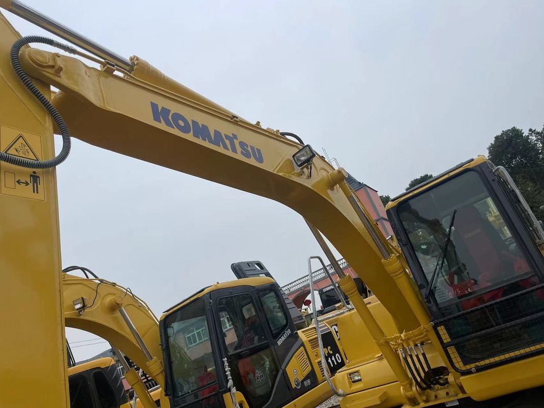 Handgebruikte aardgraver Komatsu PC130 gebruikte machines 13 ton handgebruikte postgatgravers tweedehands gravers te koop