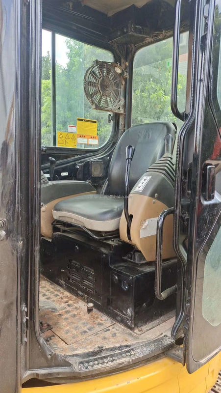 Gebruikte mini graafmachine CAT303 met bestuurder cabine hand aarde graver China mini graver