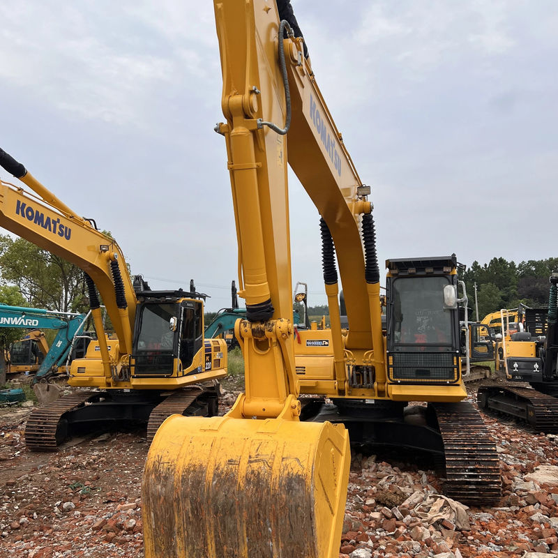 KOMATSU 240-8LC tweedehands graafmachine in goede staat 24000KG bouwmaterialen winkels