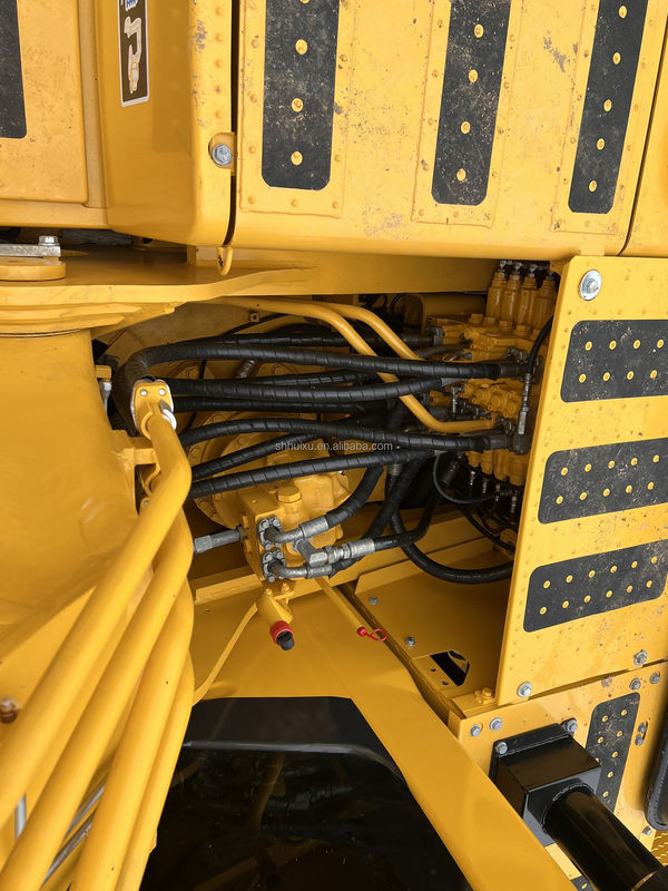 KOMATSU 240-8LC tweedehands graafmachine in goede staat 24000KG bouwmaterialen winkels