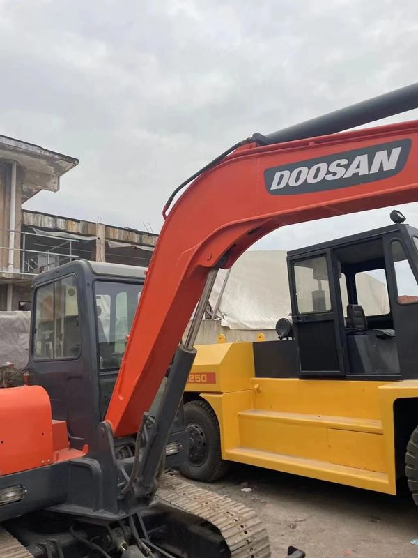 originele tweedehands Doushan DH55 graafmachine is in goede staat sterk en eenvoudig onderhoud