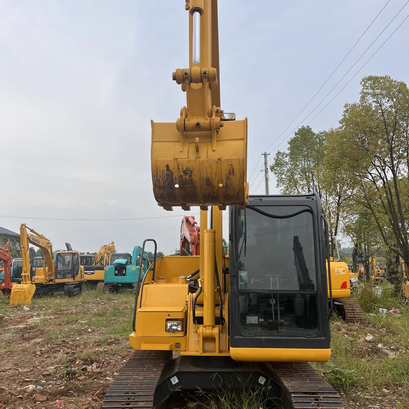 Middelgrote graafmachine met Japanse motor tweedehands komatsu pc130/gebruikte komatsu pc130 met korte werktijden te koop