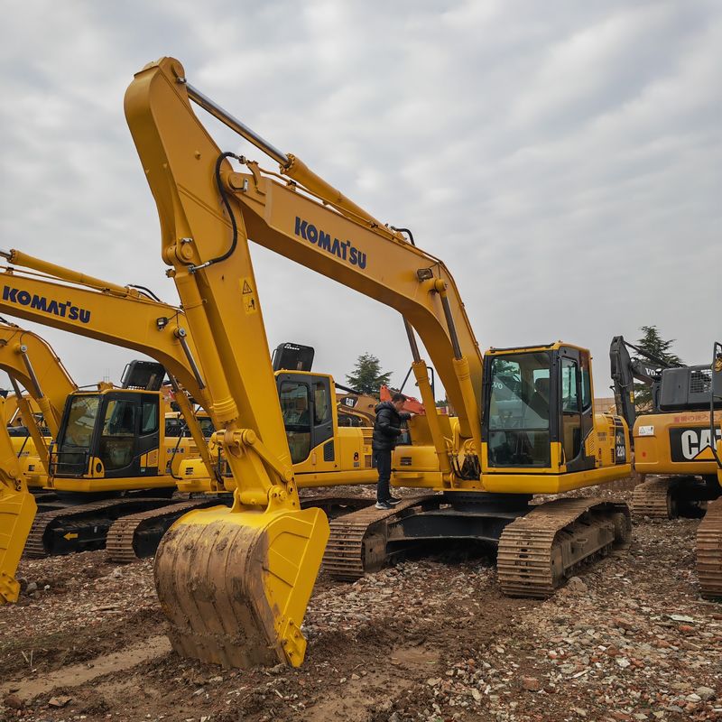 Gebruikte graafmachine grote graafkracht komatsu pc 220-8/second hand gebruikte graafmachine komatsu pc220-8 te koop