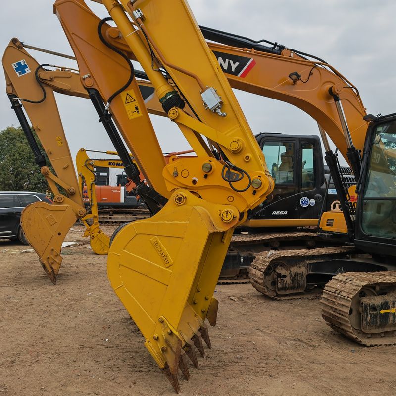 Gebruikte graafmachine in voorraad KOMATSU PC200-8/OORIGINALE LAKTE SECOND HAND KOMATSU PC200-8 te koop tegen een lage prijs
