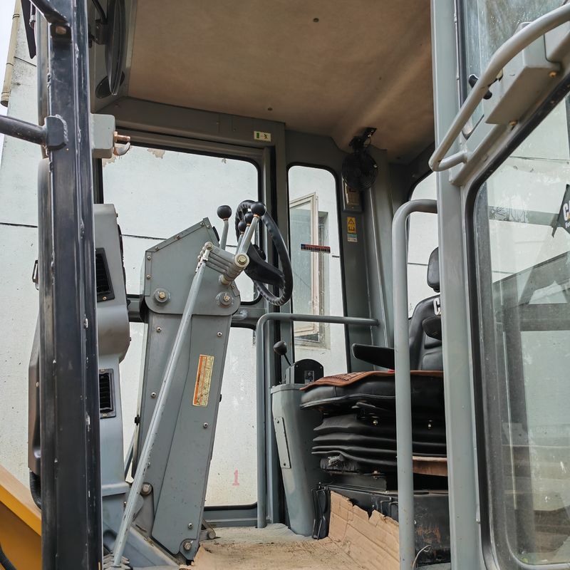 Gebruikte graafmachine land leveller Caterpillar CAT140K roader machine tweedehands Japan trekker motor in goede staat