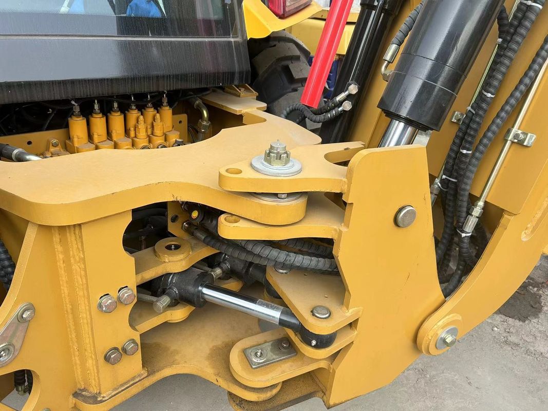 Gebruikte graafmachine Caterpillar CAT420F wegverfmachine/ tweedehands Japan trekker wegmachine motor in goede staat