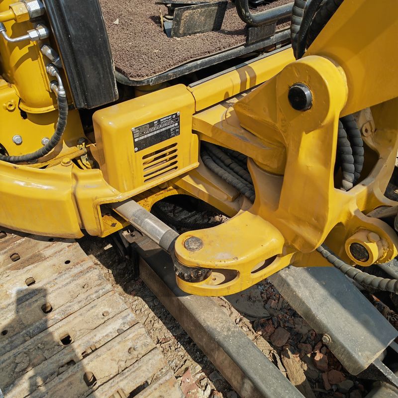 Gebruikte graafmachine mini cat 303/tweedehands originele motor cat 303 met goedkope prijs te koop
