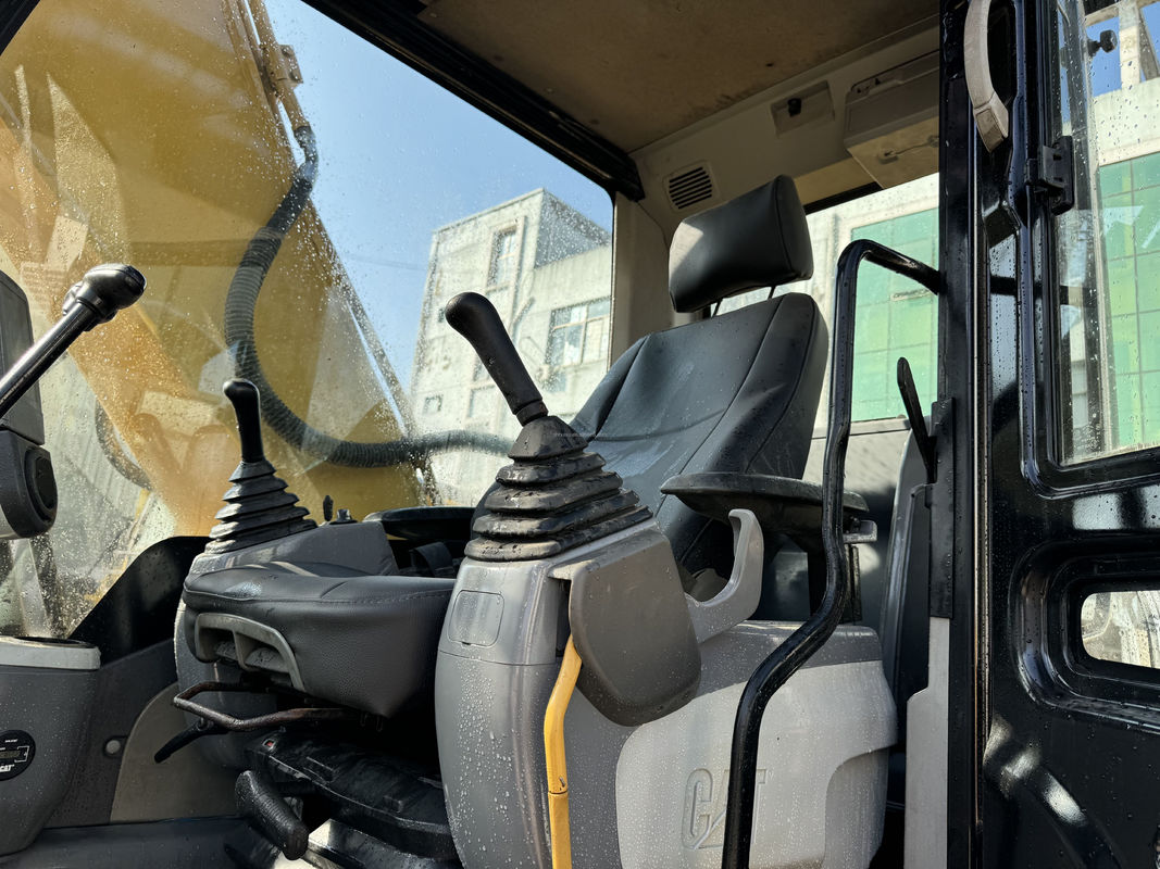 Caterpillar- Graafmachine Originele 320d2 hydraulische constructie Digger CAT- 320d2 Goede staat goedkoop verkocht gebruikte kruipgraafmachine