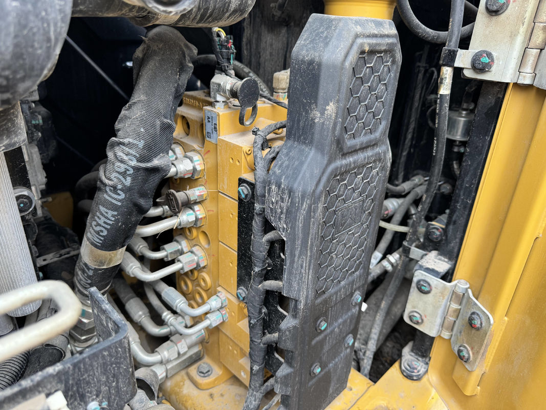 geel originele verf gebruikt kattengraver cat306/secondn handkruiper graver cat306 te koop