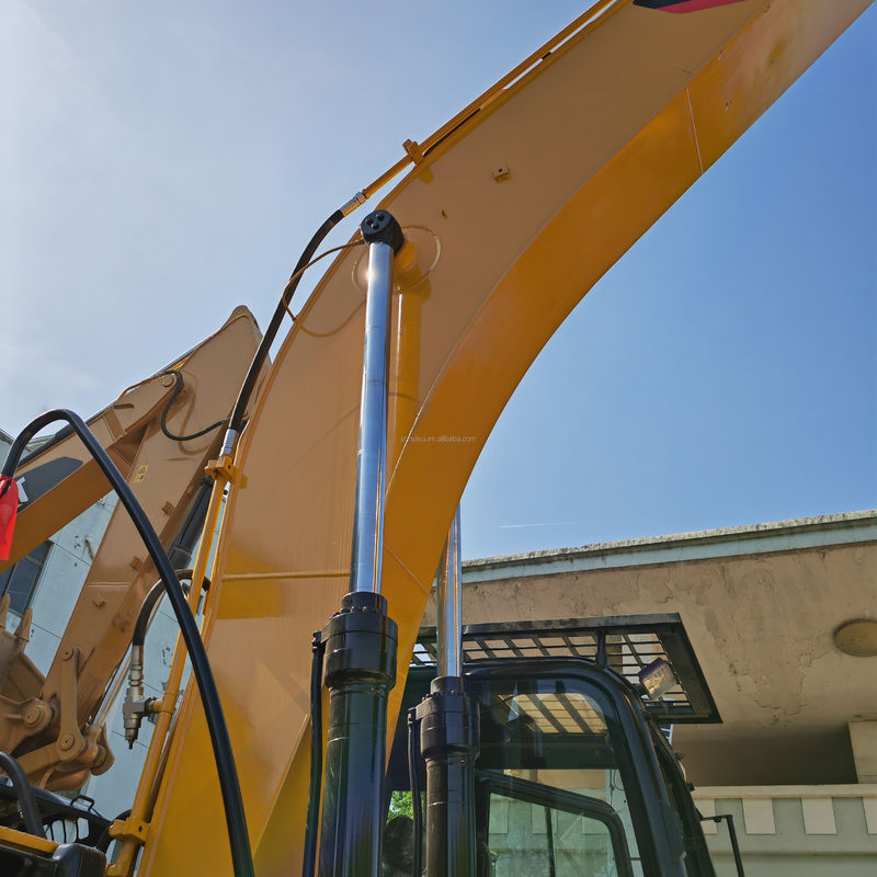 Japanse originele caterpillar cat320d graafmachine gebruikt in Shanghai.